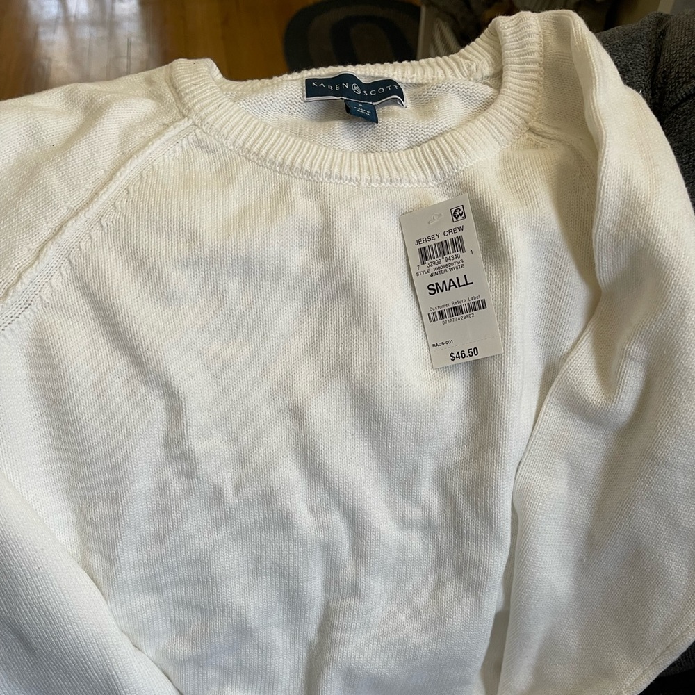 New karen Scott sweater.
